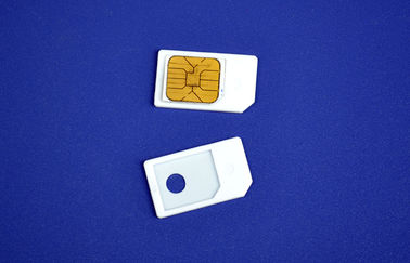 micro de l'iPhone 4S à l'adaptateur normal de SIM