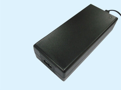 Adaptateur de bureau 90VAC - 264VAC de puissance de carnet, au-dessus du courant, protection de court-circuit