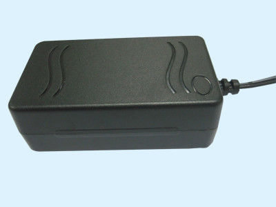Adaptateur de bureau 7V 3.0A 21W, niveau V de puissance de boîtier en plastique d'étoile d'énergie de rassemblement