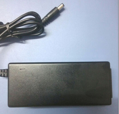 connecteur de bureau d'entrée de l'adaptateur IEC320/C14 de la puissance 14V4.6A pour le système audio