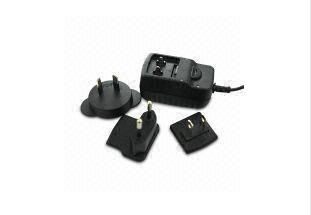 Adaptateur noir de courant alternatif d'universel, prises EN60950/EN60065 interchangeables