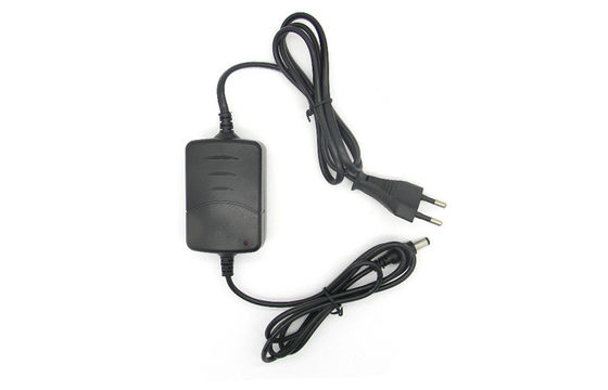 L'adaptateur de puissance de commutation de Destkop 12V 2A pour l'affichage à cristaux liquides TV, FCC pièce 15 la classe B