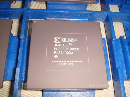 Réseau prédiffusé programmable de gisement de silicium XILINX XCV50-4TQ144I pour le contrôleur d'alimentation d'énergie