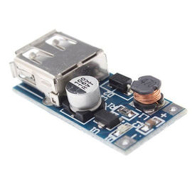 C.C - Le convertisseur de C.C intensifient le module de la poussée 5V pour Arduino avec deux batteries d'aa