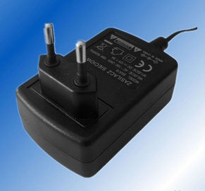 Adaptateur international de puissance de bâti de mur