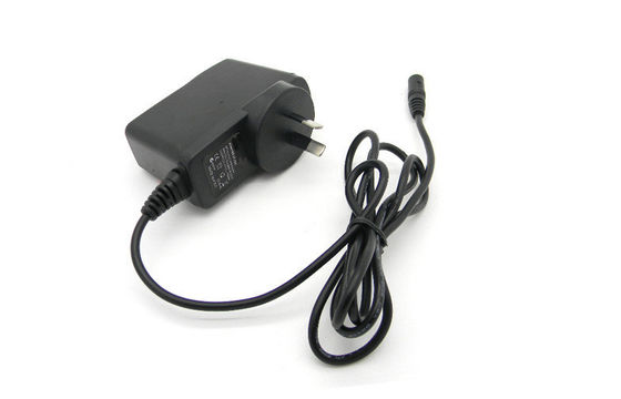 Astuces universelles actuelles de C.C de l'adaptateur 8 à C.A. du Mur-bâti 1000mA de la prise 3-12V de SAA