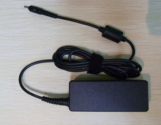 Chargeur compatible d'adaptateur à C.A. de puissance d'ordinateur portable de Samsung PA-1400-14
