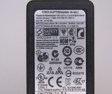 Chargeur compatible d'adaptateur à C.A. de puissance d'ordinateur portable de Samsung PA-1400-14