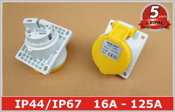 Le panneau à angles a monté le Pin industriel du commutateur 110V 16A IP44 3 de prise de puissance pour la marine