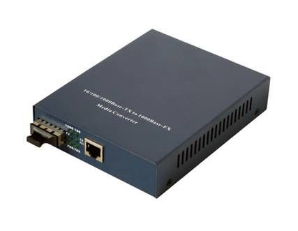 100 / 1000M fibre optique convertisseurs de médias prennent en charge le contrôle de flux, paquets Ethernet de 1536 octet